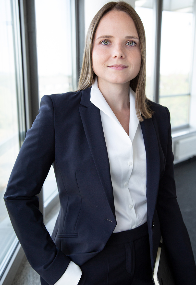Jessica Werner, Angestellte Rechtsanwältin